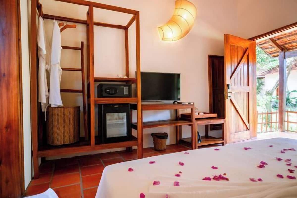 1 quarto, frigobar, cofres nos quartos, individualmente decorados