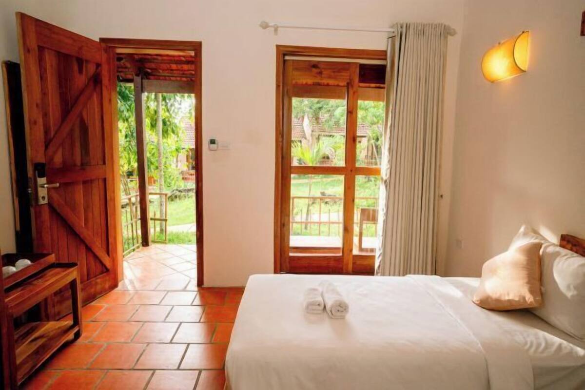 1 quarto, frigobar, cofres nos quartos, individualmente decorados