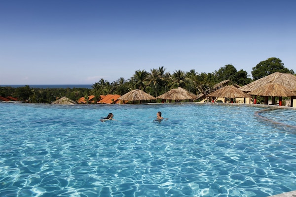 Outdoor pool, pool umbrellas, sun loungers