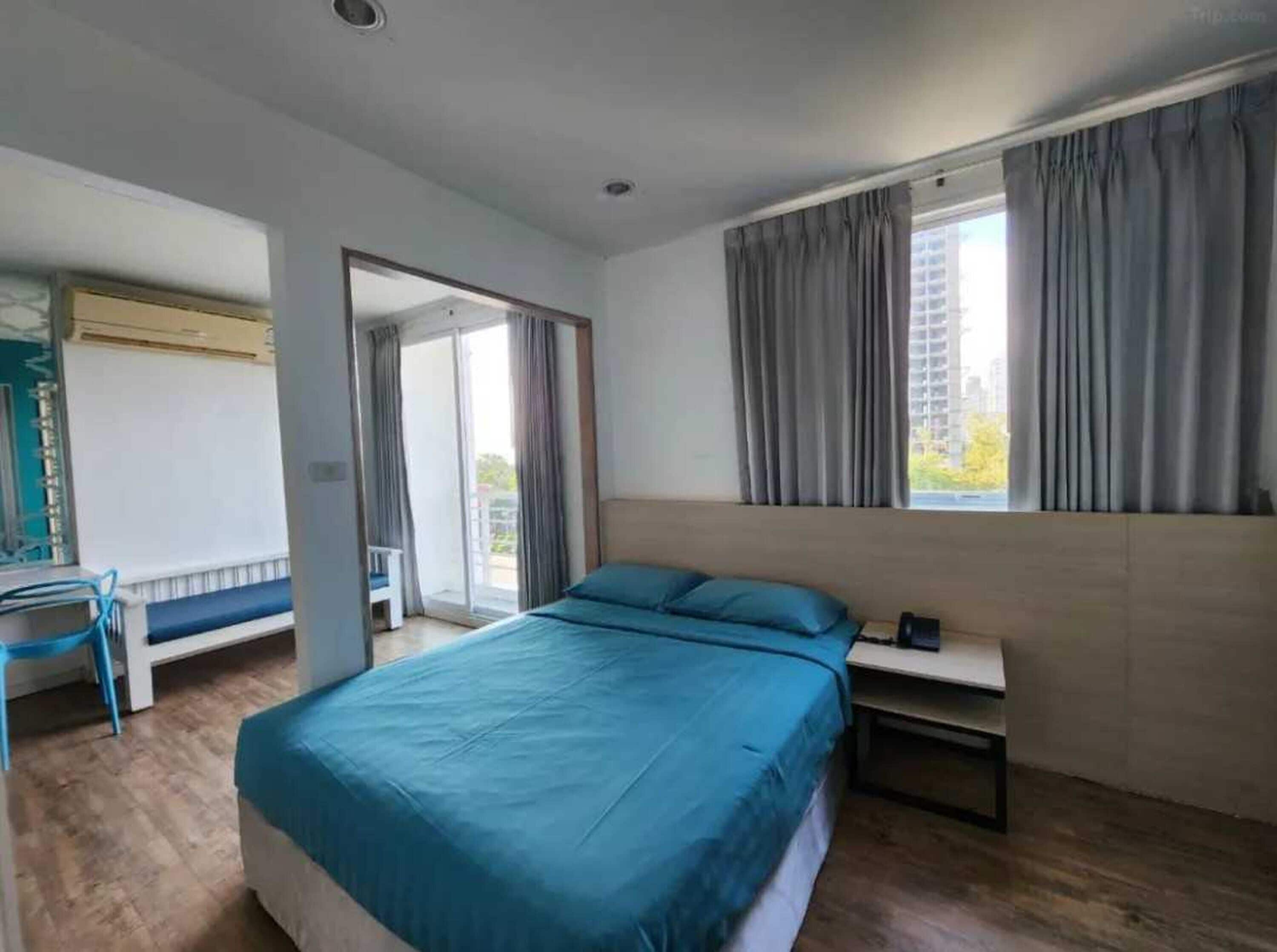 Deluxe-Doppelzimmer | Zimmersafe, laptopgeeigneter Arbeitsplatz, Bettwäsche