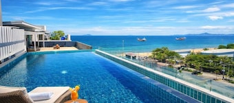 Sunday Beachfront View Jomtien Pattaya