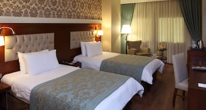 Otel Senbayrak City