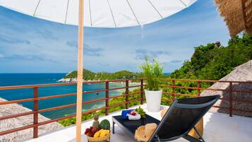 C16 Two-Bedroom Pool Villa with Seaview | Udsigt fra værelset