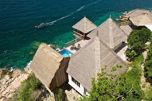 View from property - Cape Shark Pool Villas (Koh Tao)