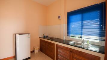 Executive Apartment | Private kitchenette