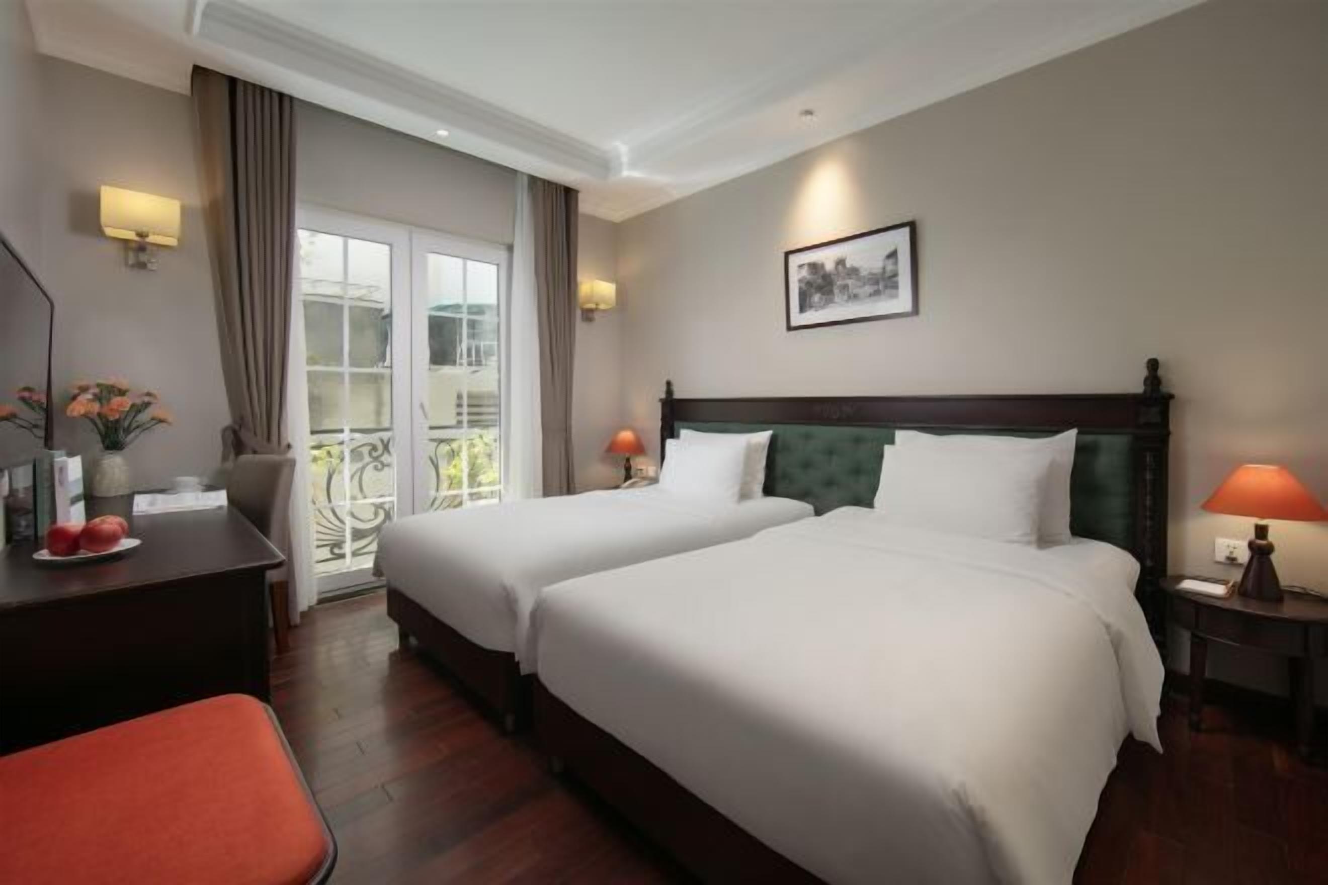 1 phòng ngủ, bộ đồ giường cao cấp, minibar, két bảo mật tại phòng 