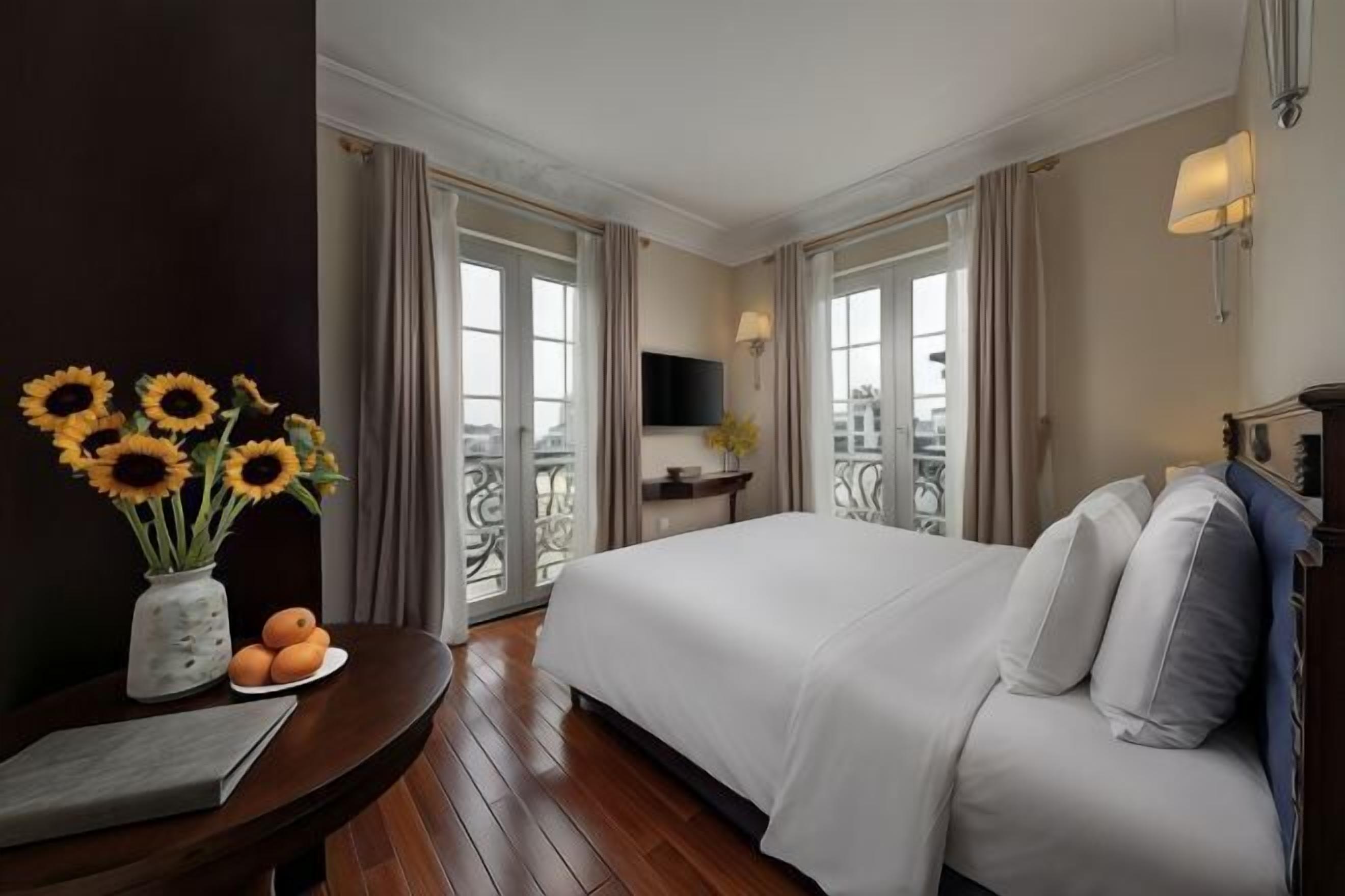 1 phòng ngủ, bộ đồ giường cao cấp, minibar, két bảo mật tại phòng 