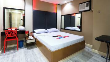 Habitació Deluxe, 1 llit de matrimoni | Wifi gratuïta