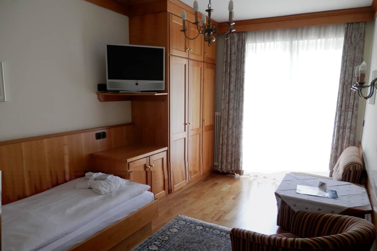 In-room safe, cribs (surcharge), rollaway beds (surcharge), WiFi (free)