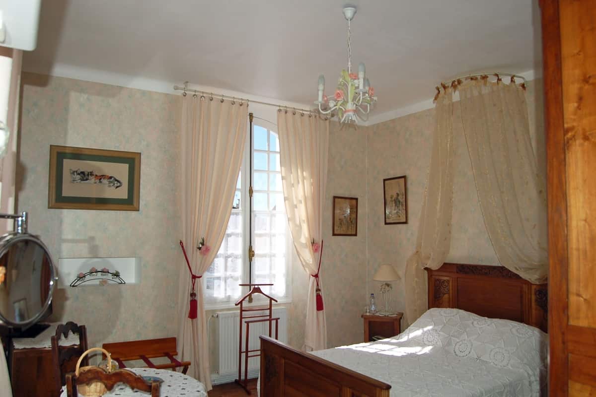 Comfort Room, 1 Double or 2 Single Beds, Garden View, Garden Area