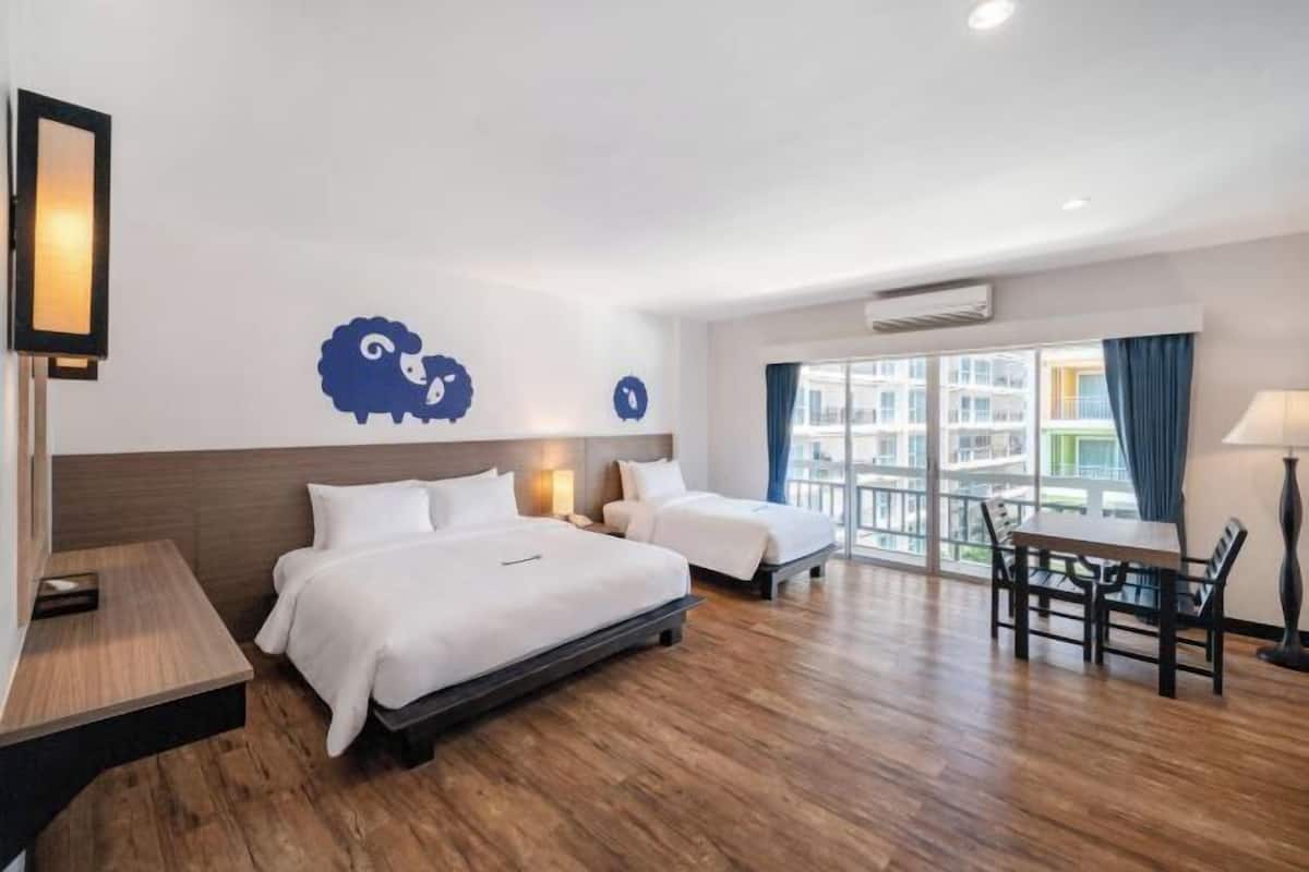 In-room safe, desk, blackout drapes, free WiFi