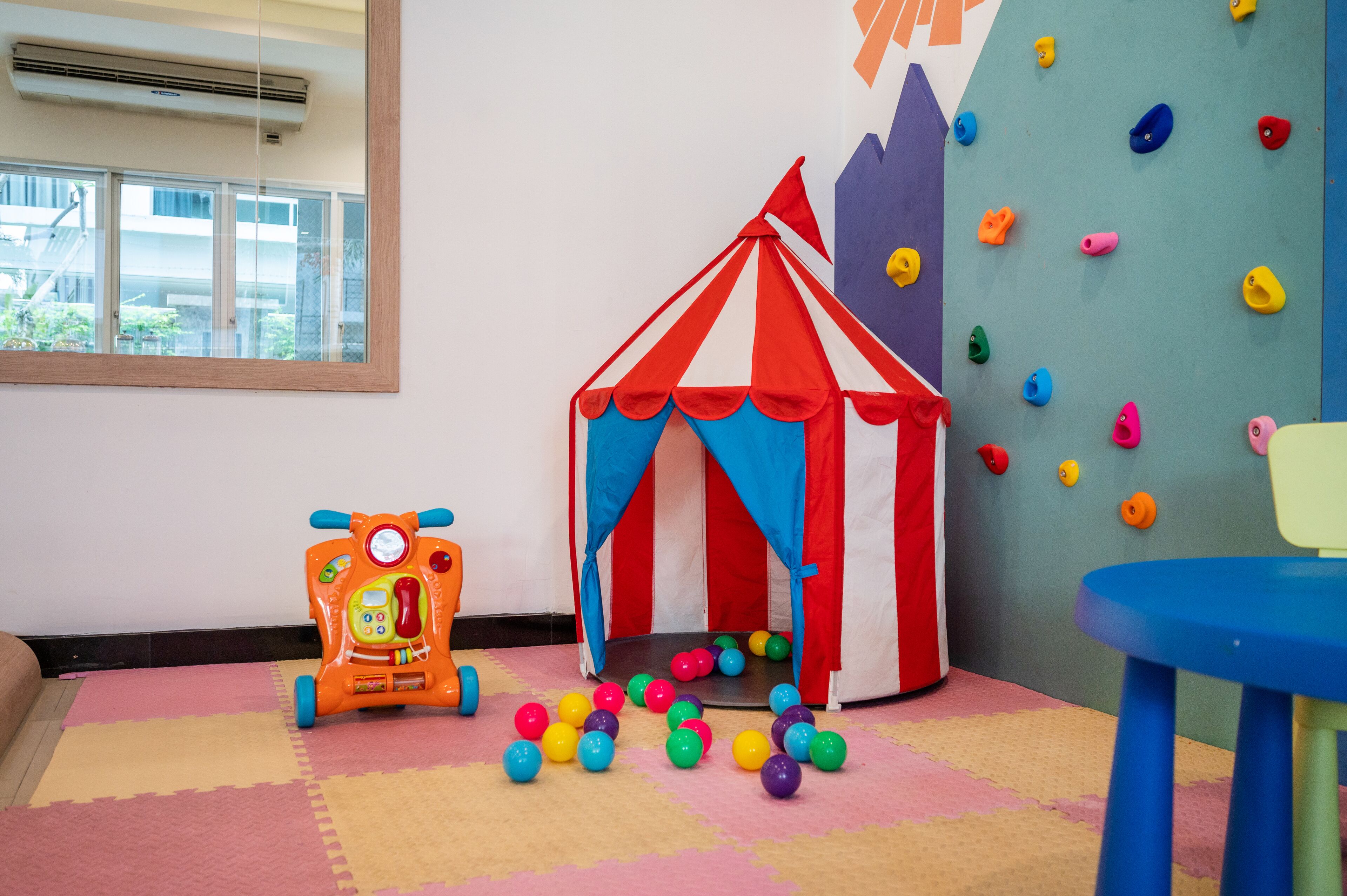 children’s play area – indoor