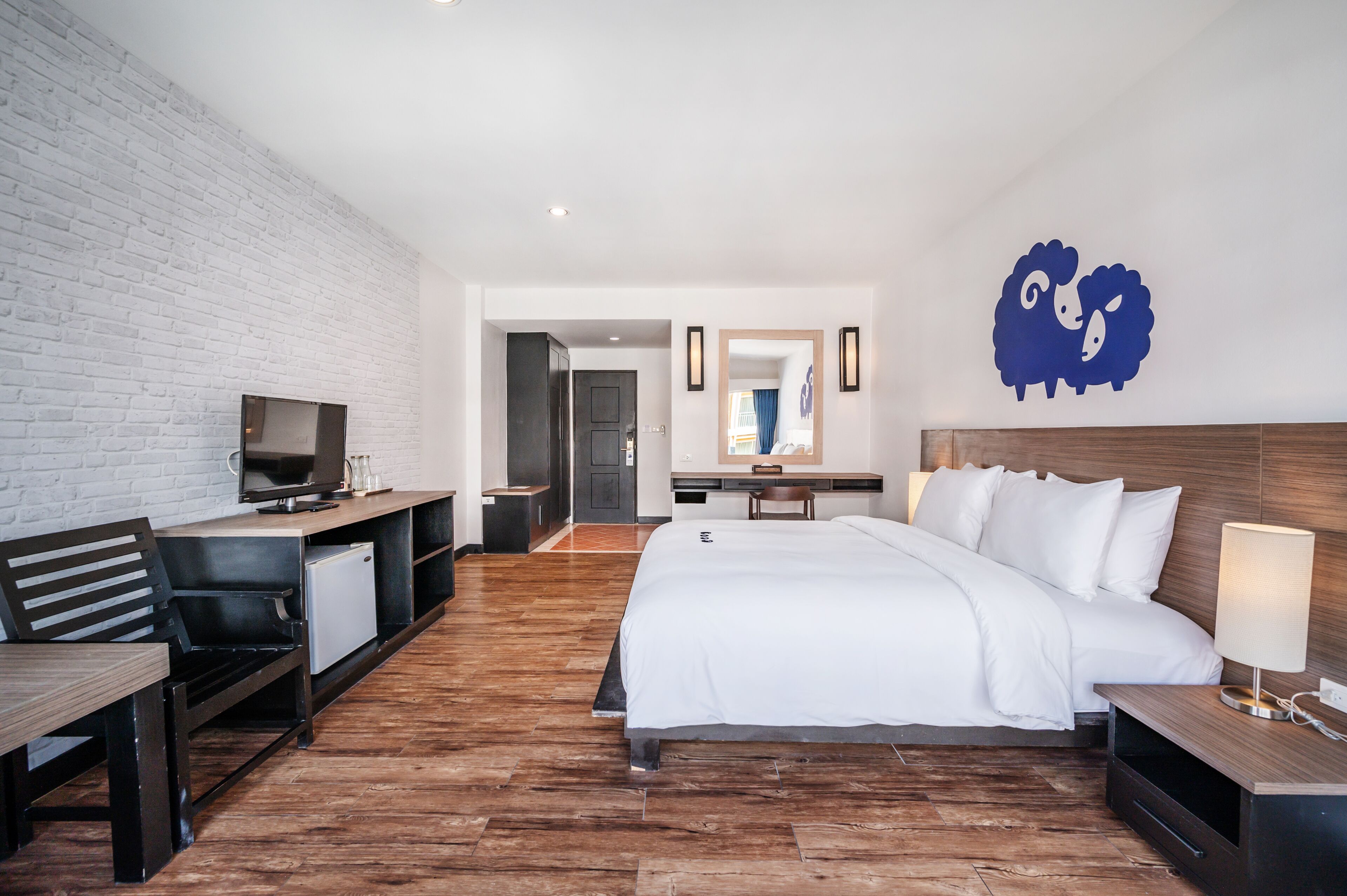 superior double room | in-room safe, desk, blackout curtains, free wifi