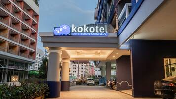 Pintu masuk properti