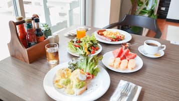 Frokostbuffé hver dag (THB 350 per person)