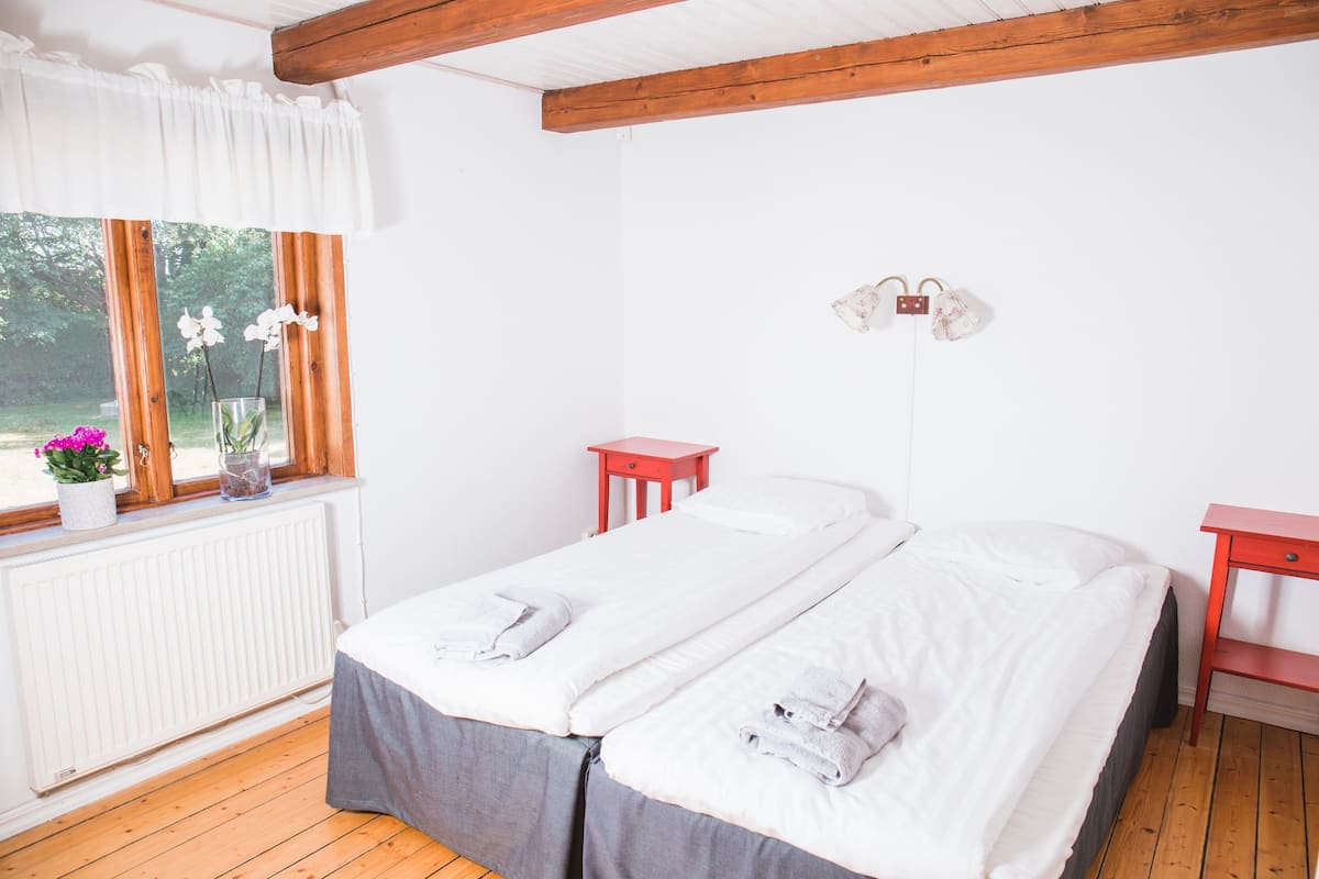 Twin Room, Private Bathroom, Garden View