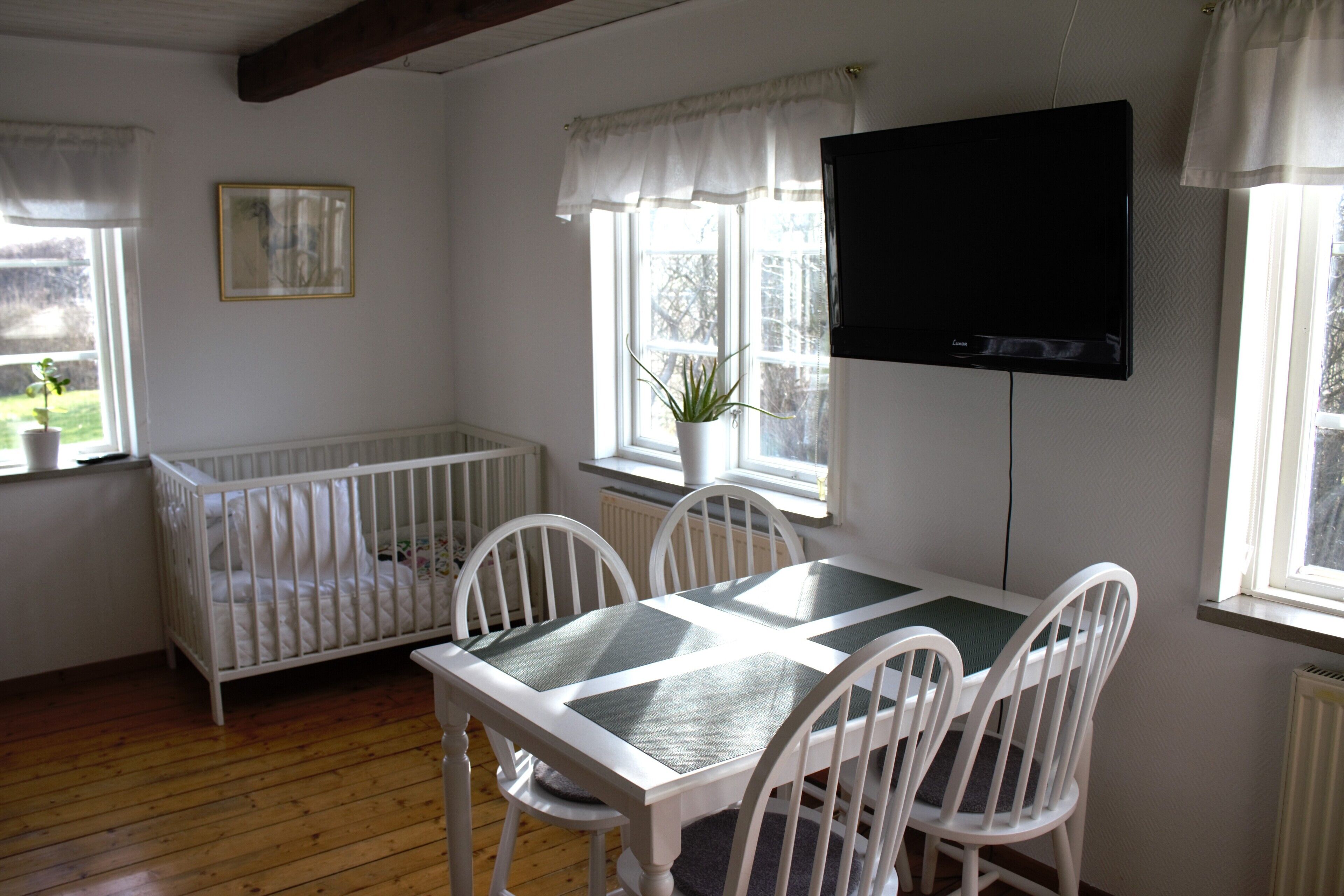 Family Room, Shared Bathroom | Individually decorated, laptop workspace, blackout drapes, travel crib