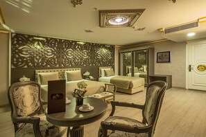 Premium bedding, minibar, in-room safe, desk - Empire Suite Hotel (Istanbul)