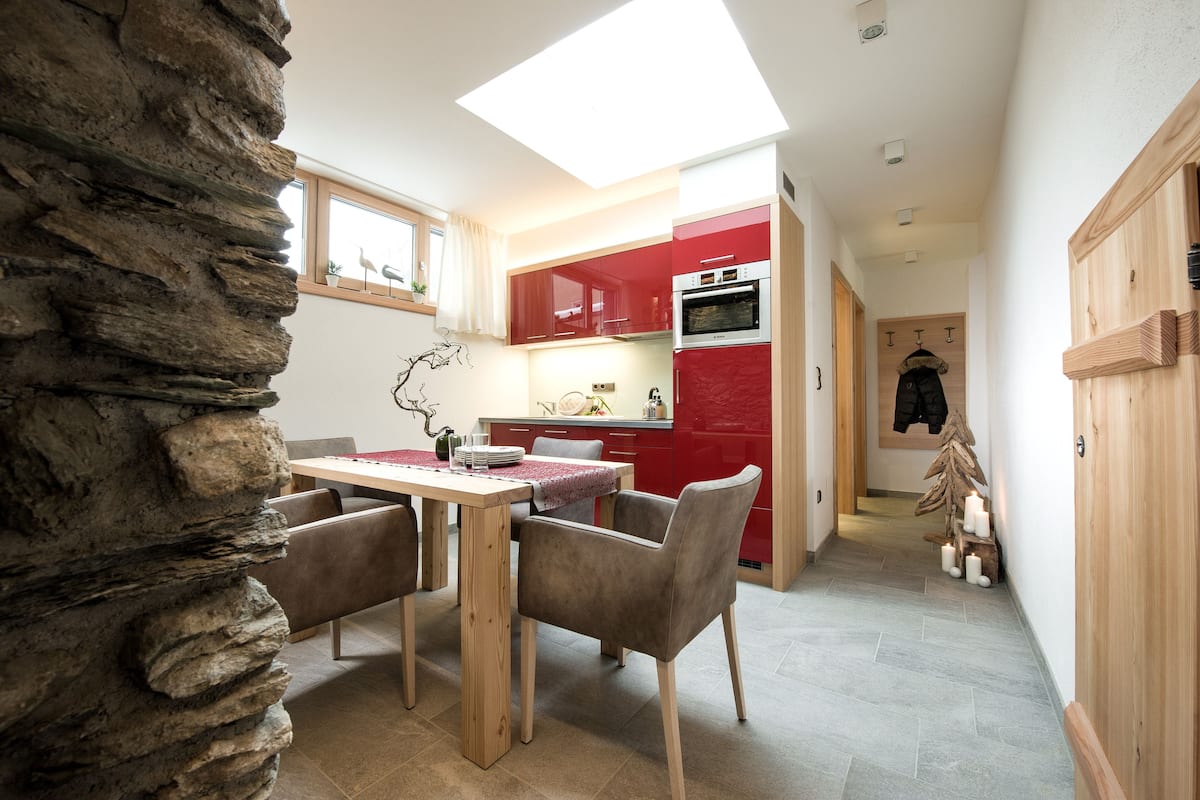 suite, tower | private kitchen