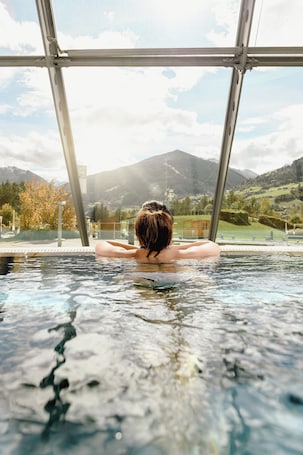 Sauna, steam room, hot springs/mineral springs, body treatments. Hotel Norica THERME