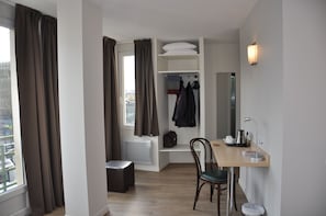 Double Room (Privilege) | Living area | Flat-screen TV