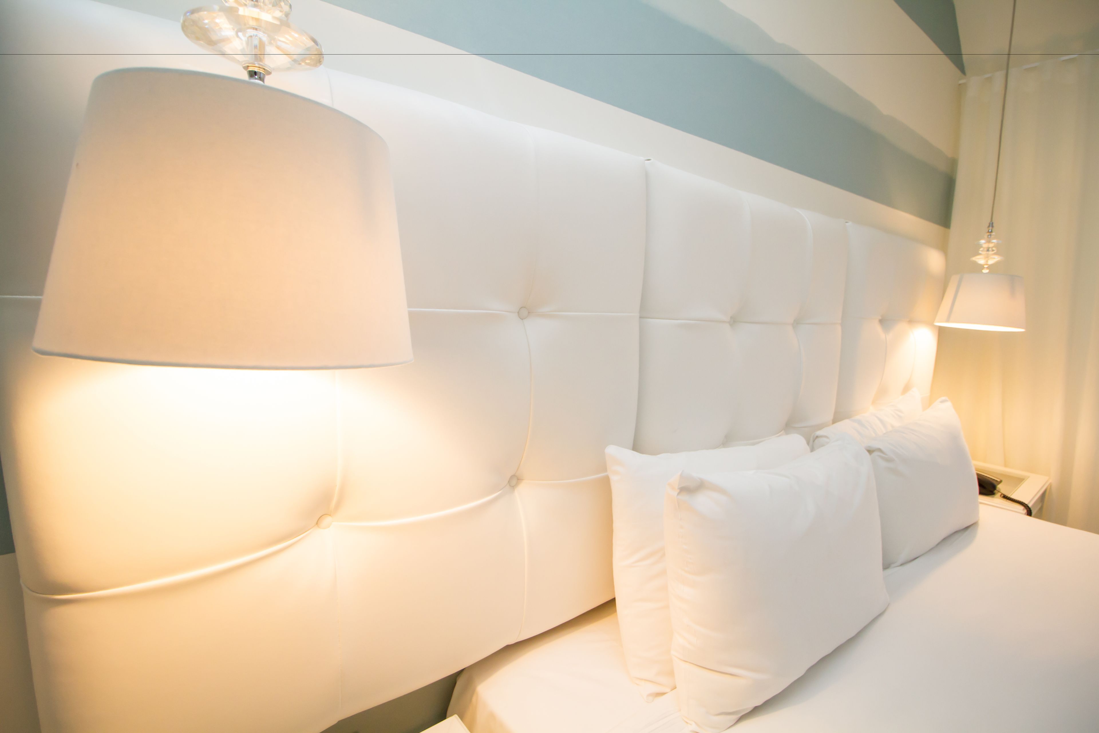 2 bedrooms, premium bedding, in-room safe, desk