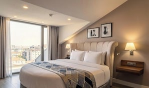 Suite júnior | Minibar, caixa forta a l'habitació i escriptori 