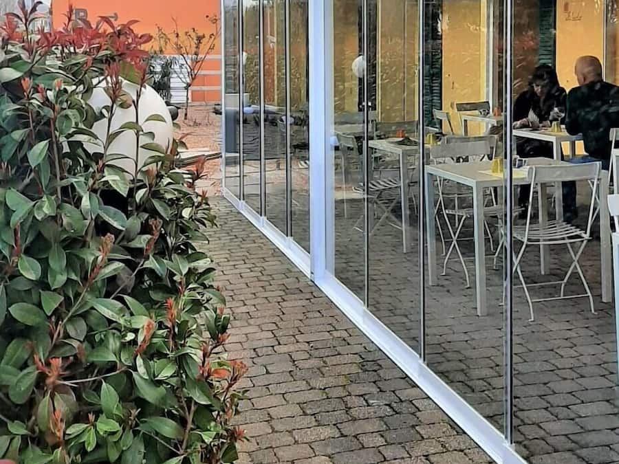 Frokost med lokale retter hver dag (EUR 10 per person)