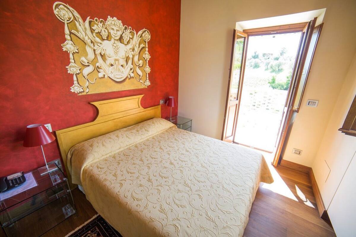 Double Room, Balcony, Vineyard View (Picens) | In-room safe, desk, iron/ironing board, cots/infant beds