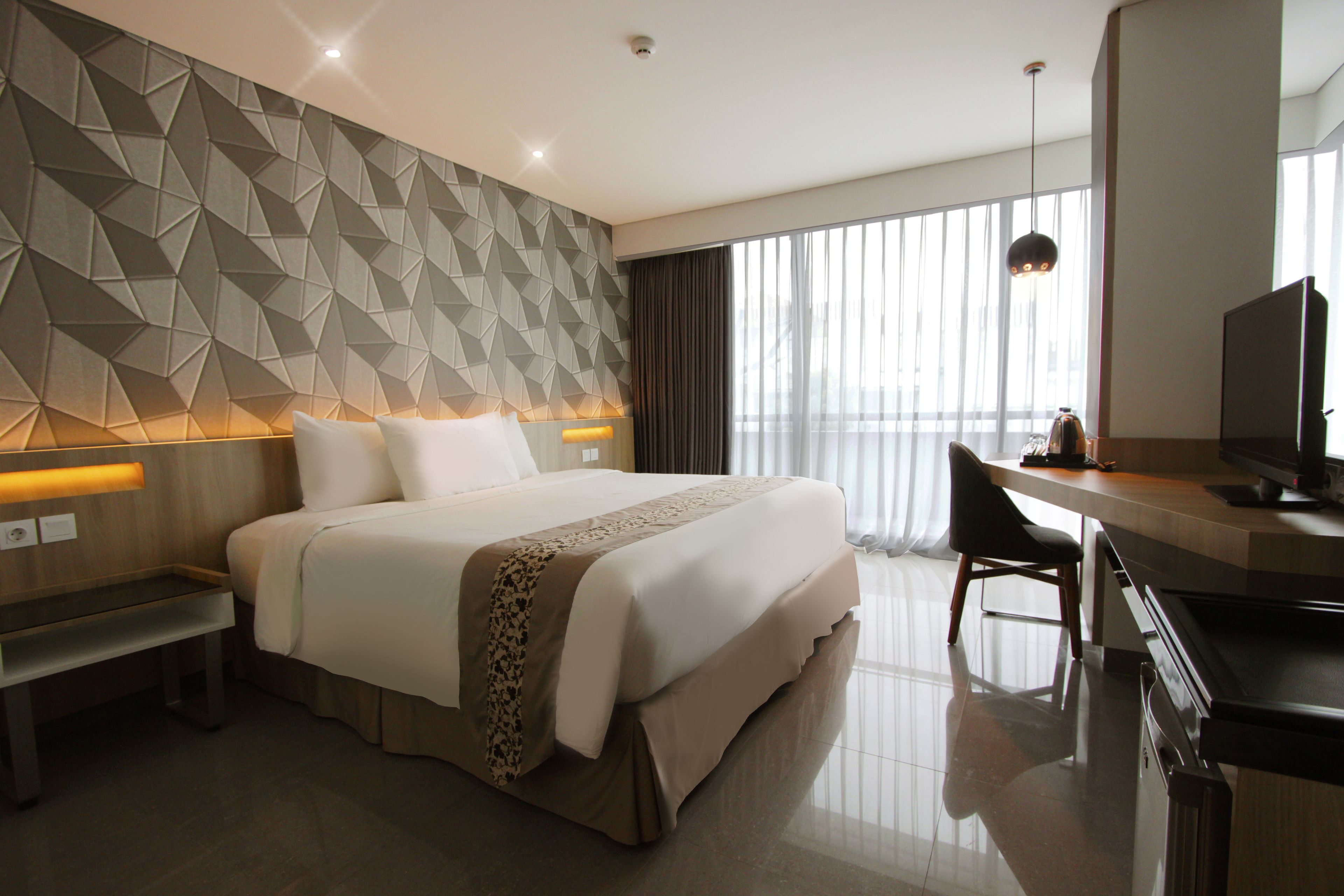 desk, soundproofing, free wifi