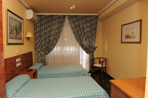 Double or Twin Room - Hostal Venecia (Azagra)