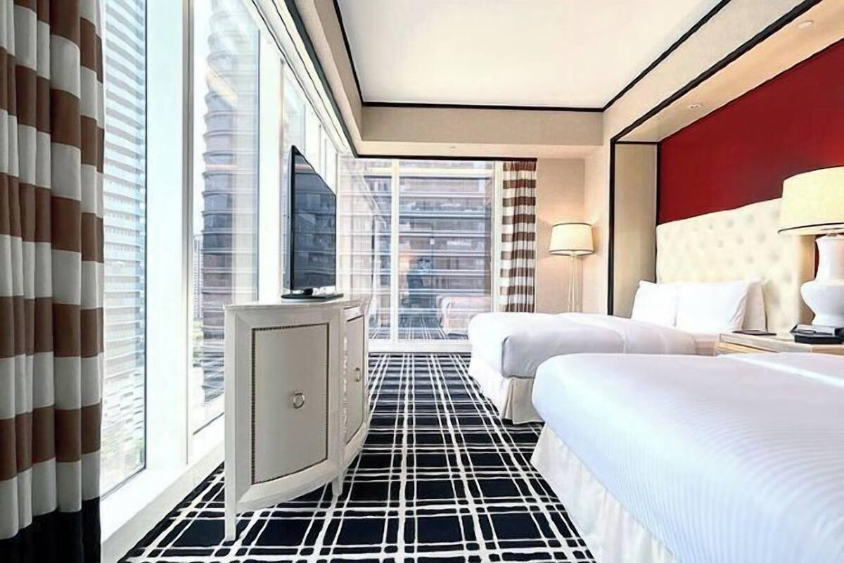 Ropa de cama de alta calidad y minibar