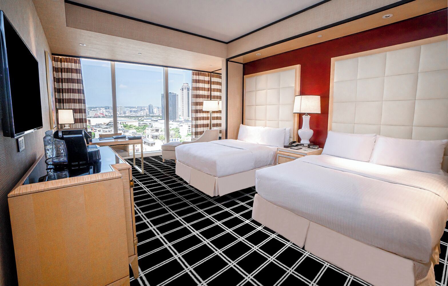 Ropa de cama de alta calidad, minibar, caja fuerte y escritorio