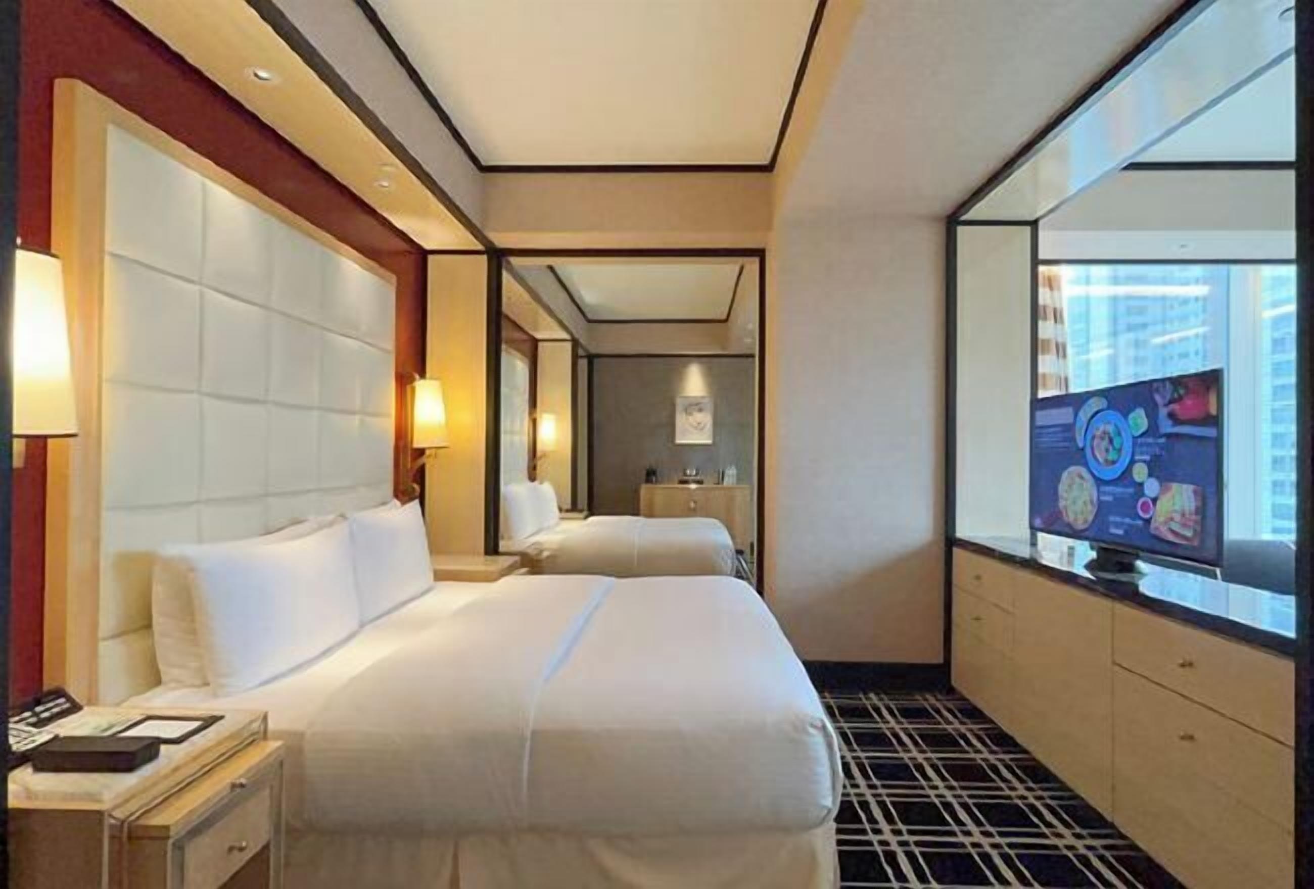 Premium bedding, minibar, in-room safe, desk