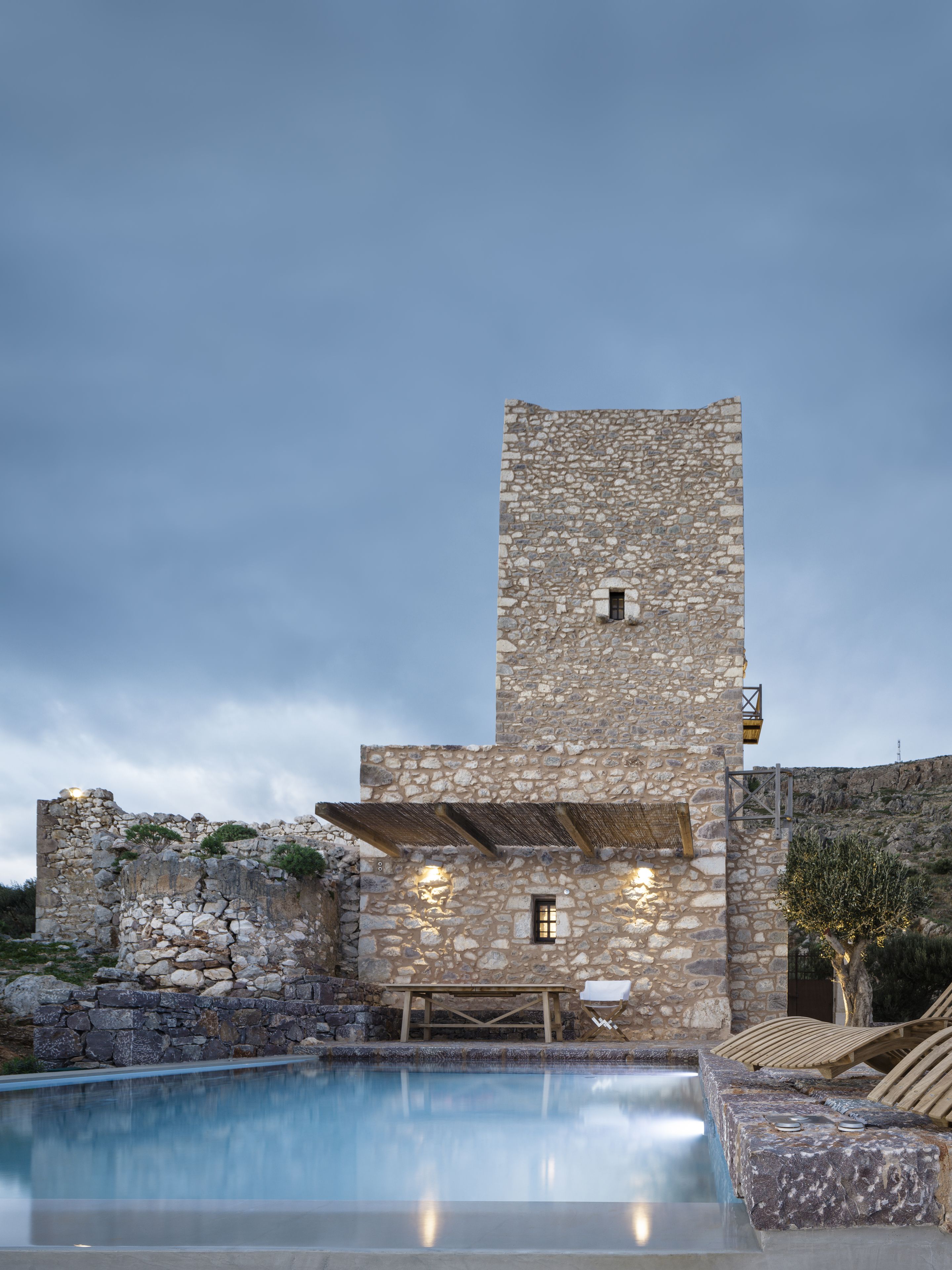 المنشأة من الخارج