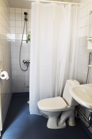 Shower, hair dryer, towels - Mänttä Summer Apartments (Maenttae-Vilppula)