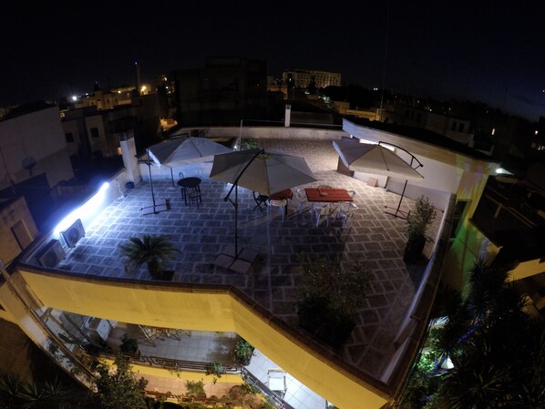 Sun deck