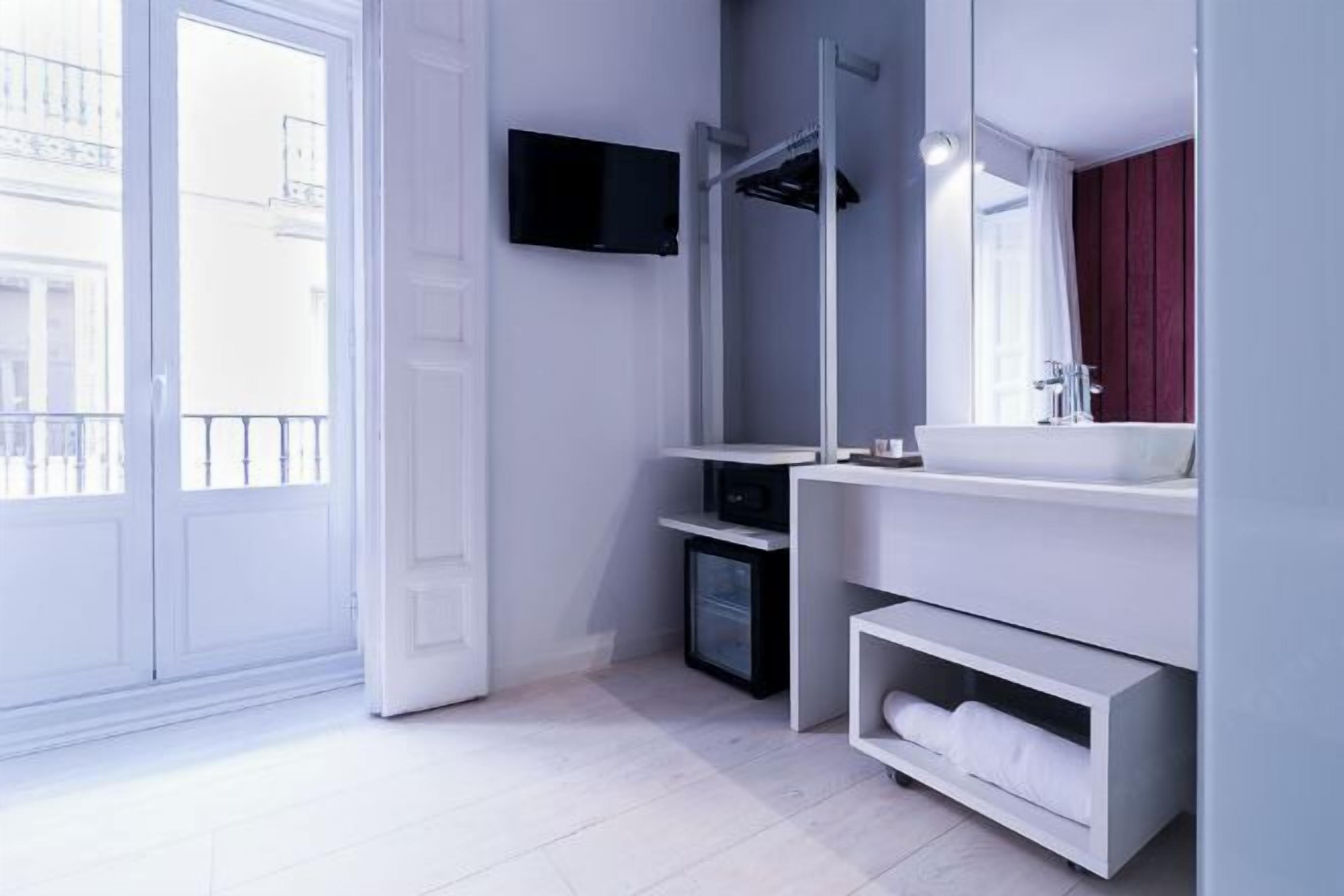 Minibar, in-room safe, desk, soundproofing