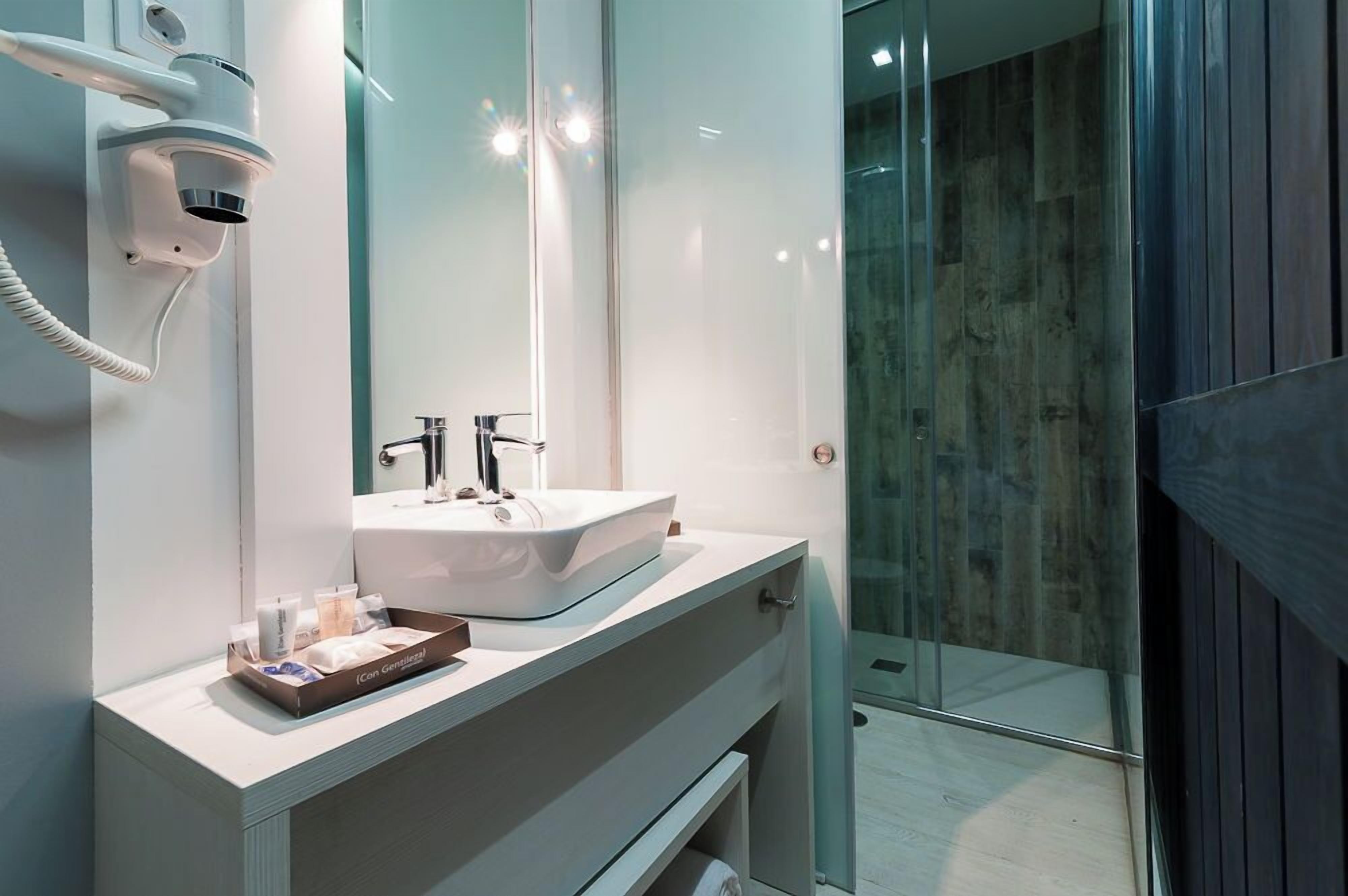 Minibar, in-room safe, desk, soundproofing