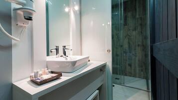 Minibar, in-room safe, desk, soundproofing