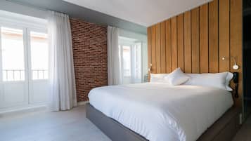 Superior Double Room | Living area | Flat-screen TV