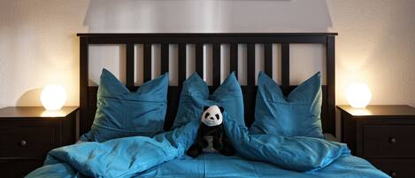 Egyptian cotton sheets, premium bedding, down comforters, minibar