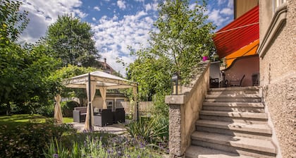 Max Aviation Villa & Apartments