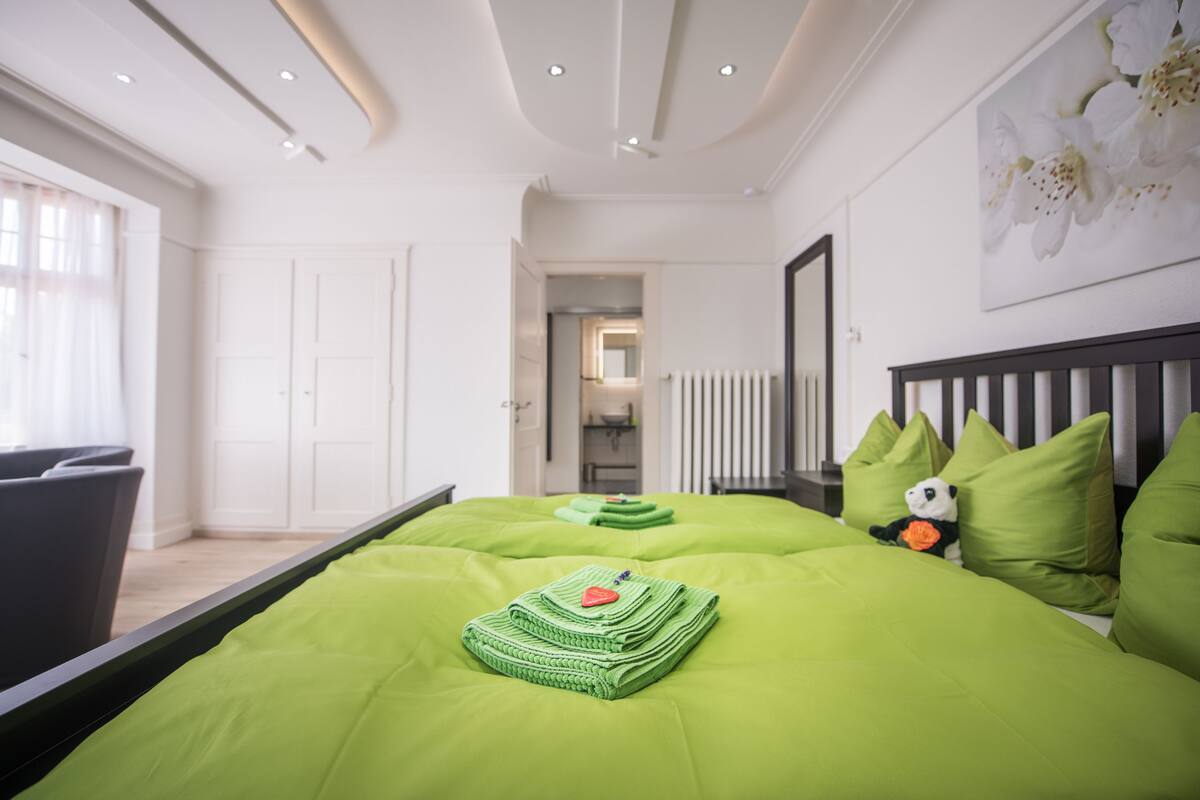 Deluxe Villa, 2 Bedrooms, Private Bathroom, Garden View | Egyptian cotton sheets, premium bedding, down comforters, minibar