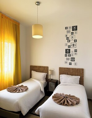 Comfort-Bungalow, 2 Schlafzimmer | 2 Schlafzimmer, Zimmersafe, Verdunkelungsvorhänge, Bettwäsche