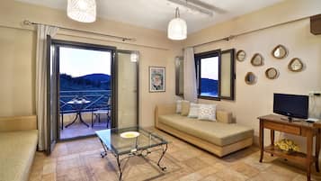 Huoneisto, 1 makuuhuone, merinäköala | Oleskelualue | Plasmatelevisio