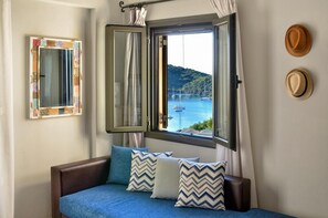1 bedroom, in-room safe, desk, soundproofing - Niriides Apartments (Igoumenitsa)
