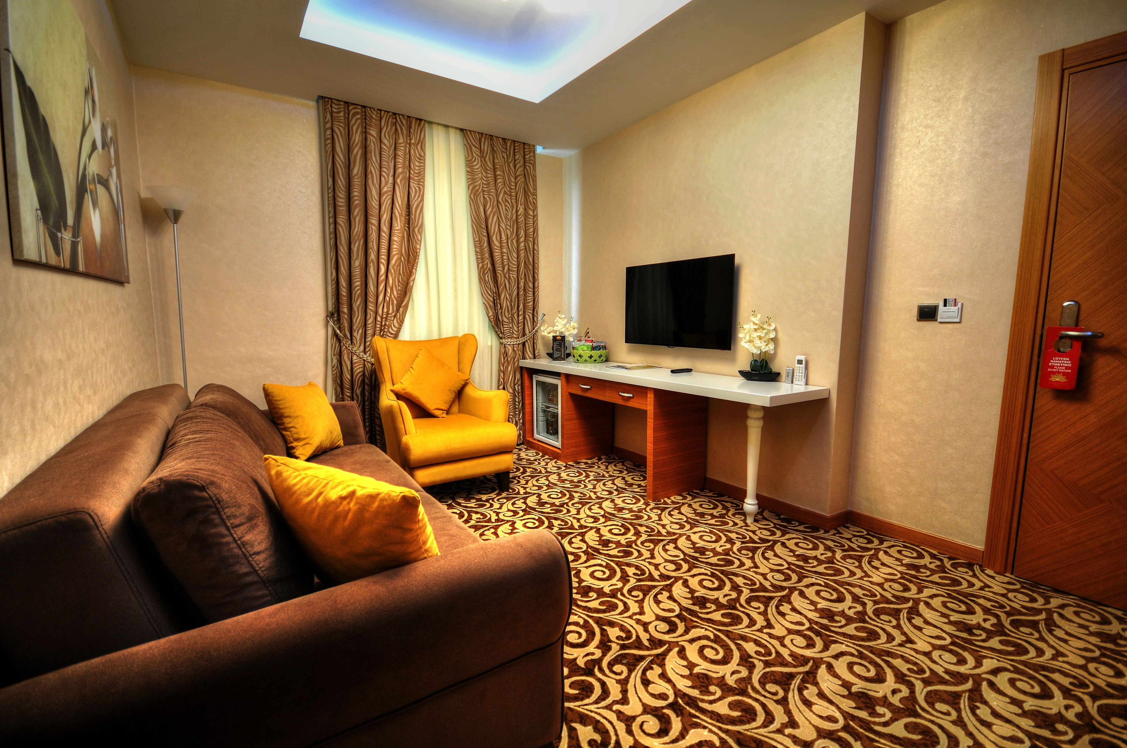 suite | living room | 104-inch flat-screen tv with satellite channels, tv