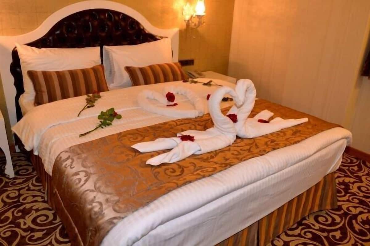 1 bedroom, premium bedding, down duvets, minibar