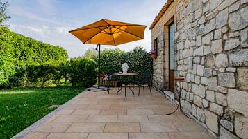 Literie de qualité supérieure, matelas mémoire de forme, minibar